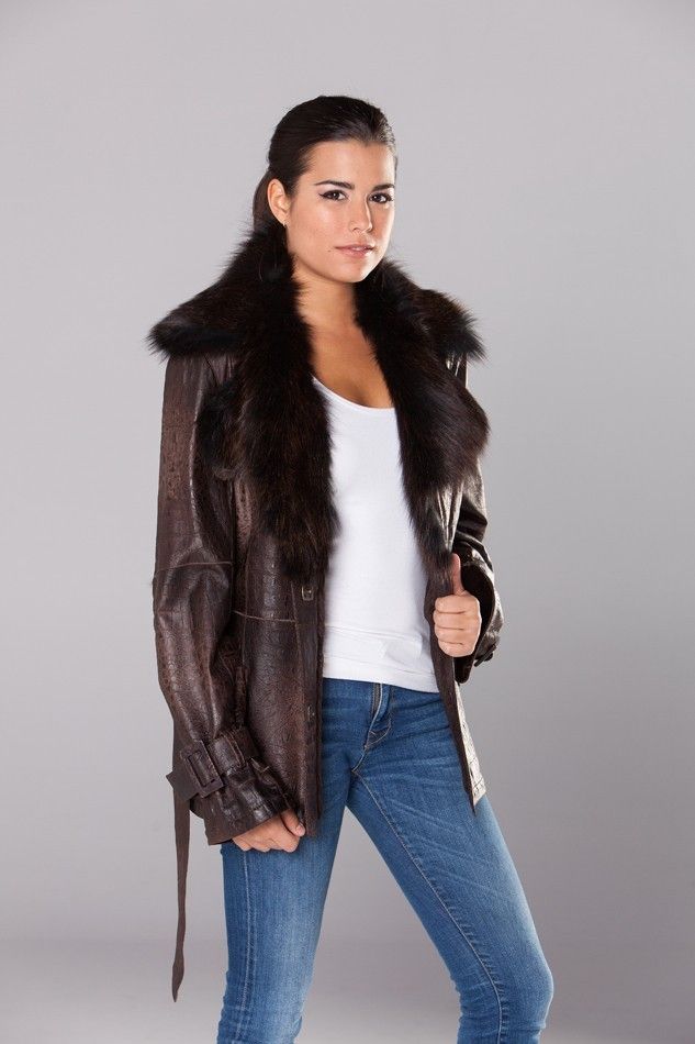 CHAQUETA CONEJO GRABADO COCODRILO