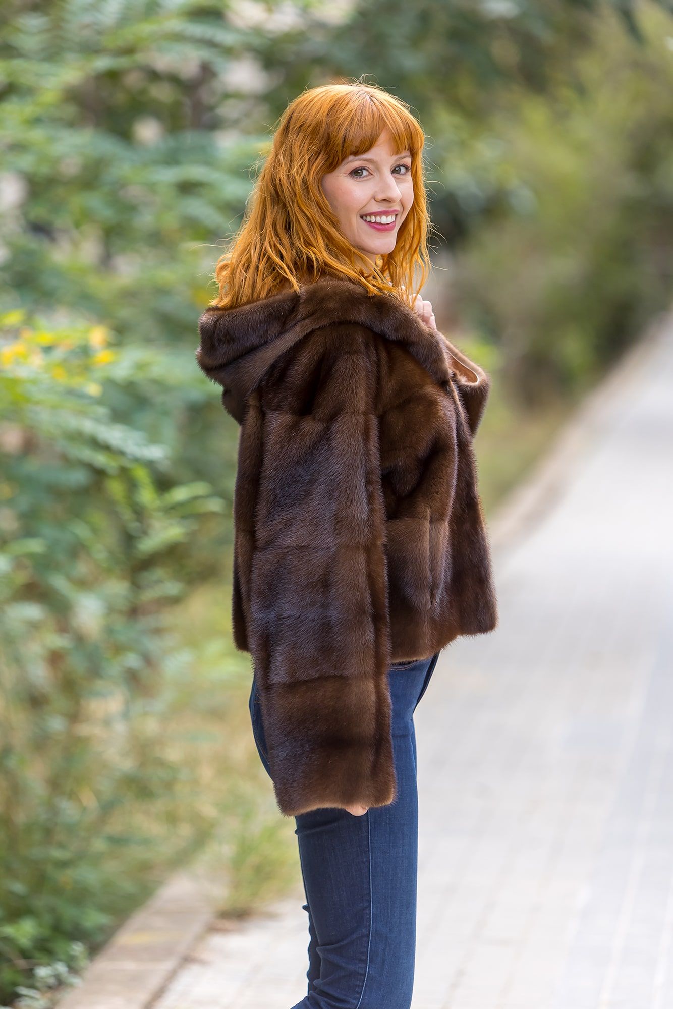 CHAQUETA CAPUCHA VISÓN REVERSIBLE - Imagen 7