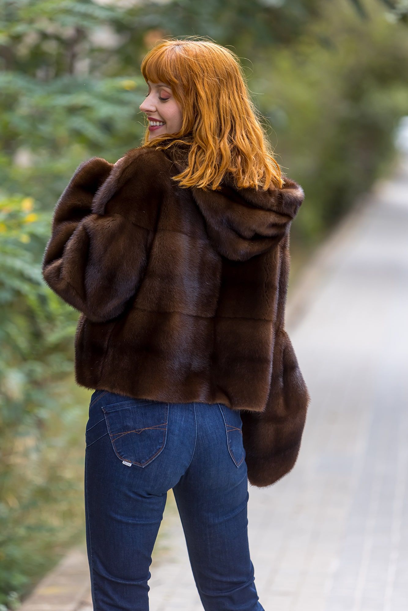 CHAQUETA CAPUCHA VISÓN REVERSIBLE - Imagen 6