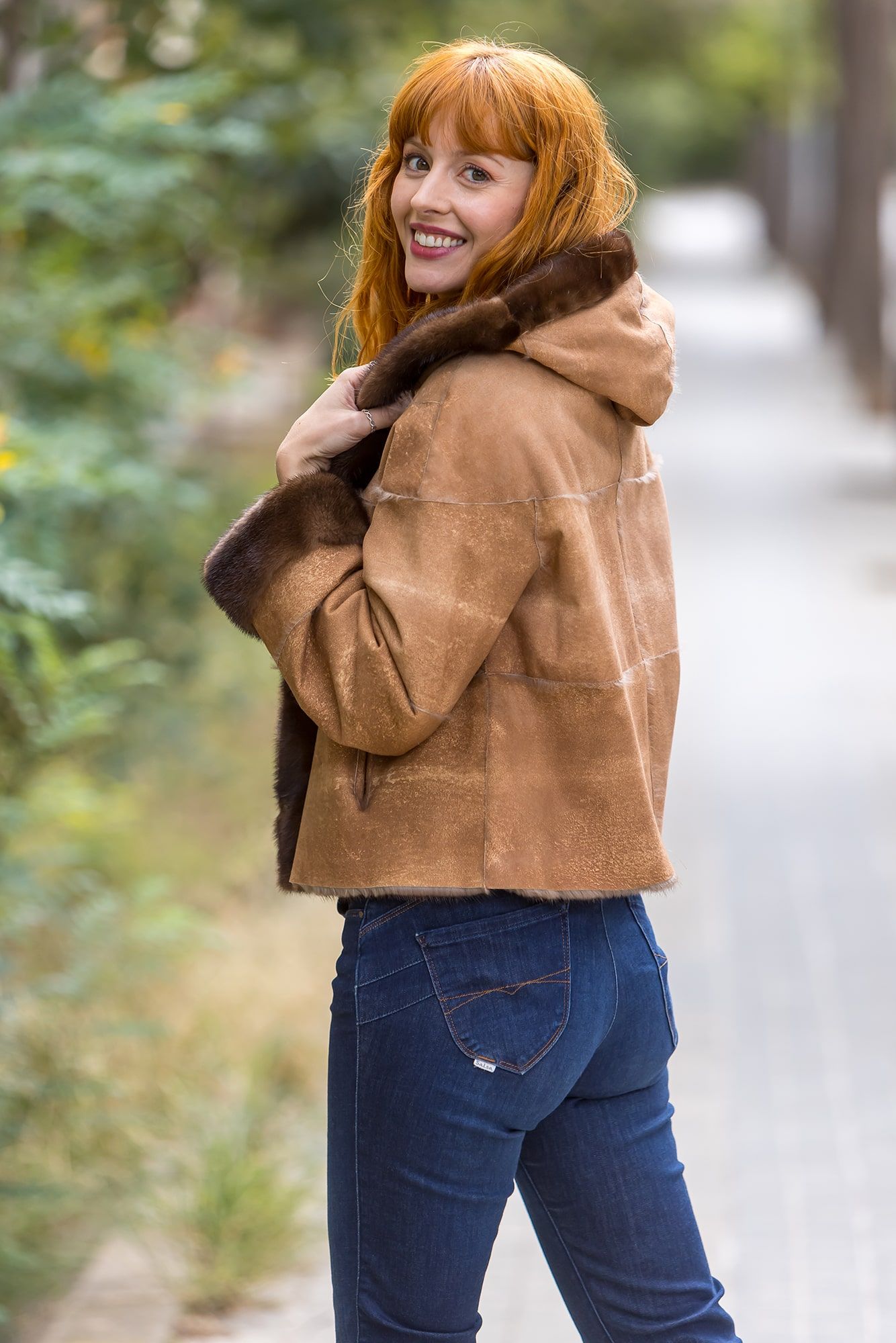 CHAQUETA CAPUCHA VISÓN REVERSIBLE - Imagen 3