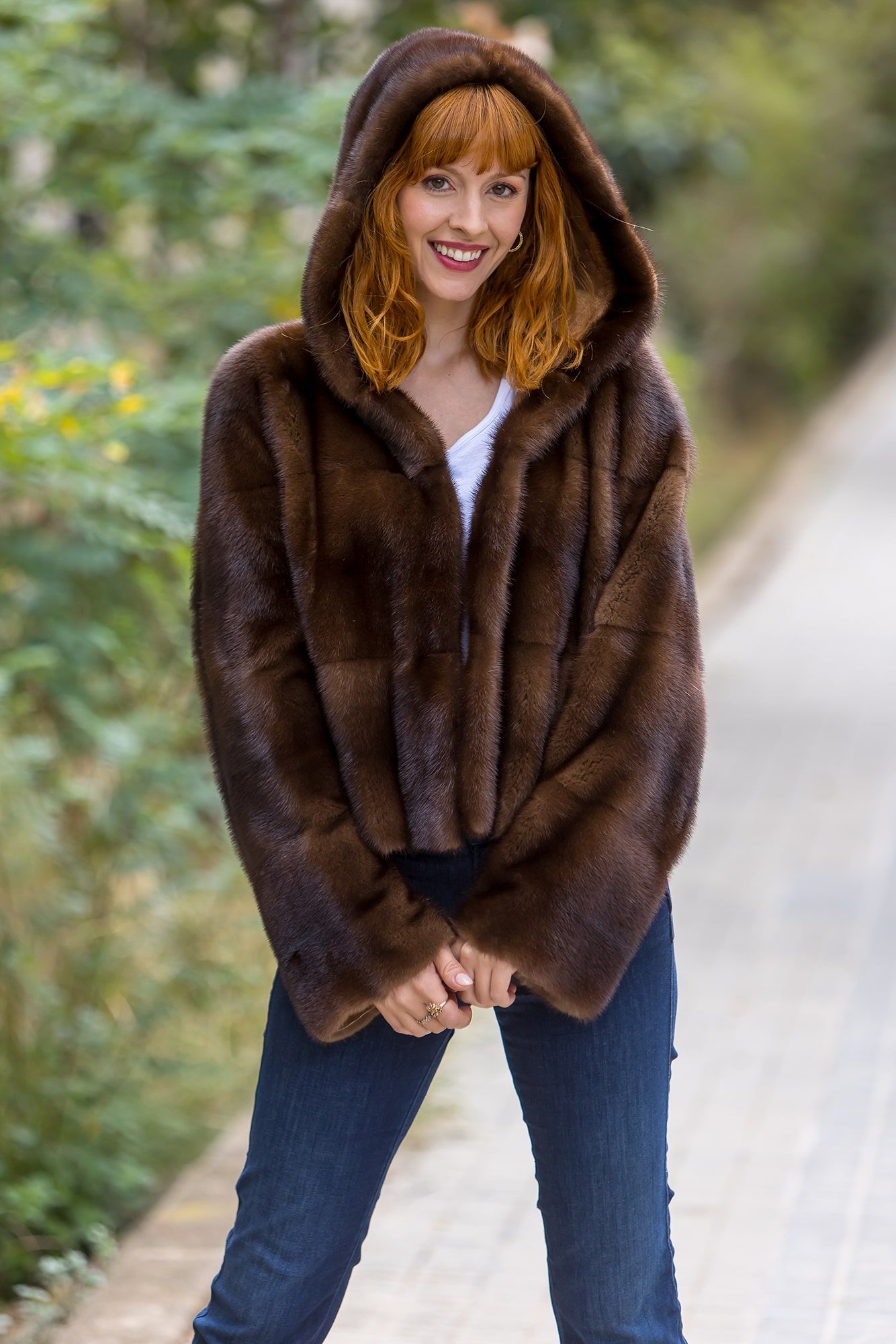 CHAQUETA CAPUCHA VISÓN REVERSIBLE - Imagen 2